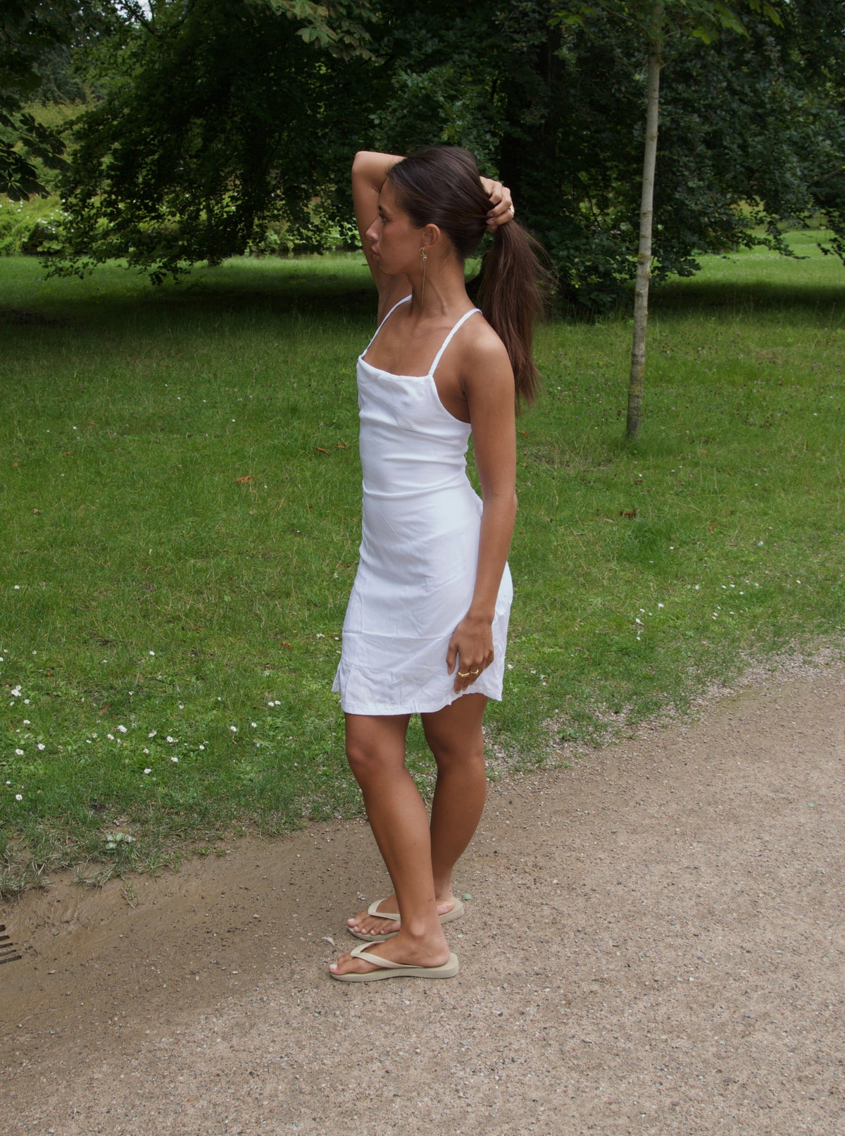 Minta dress with open back - White