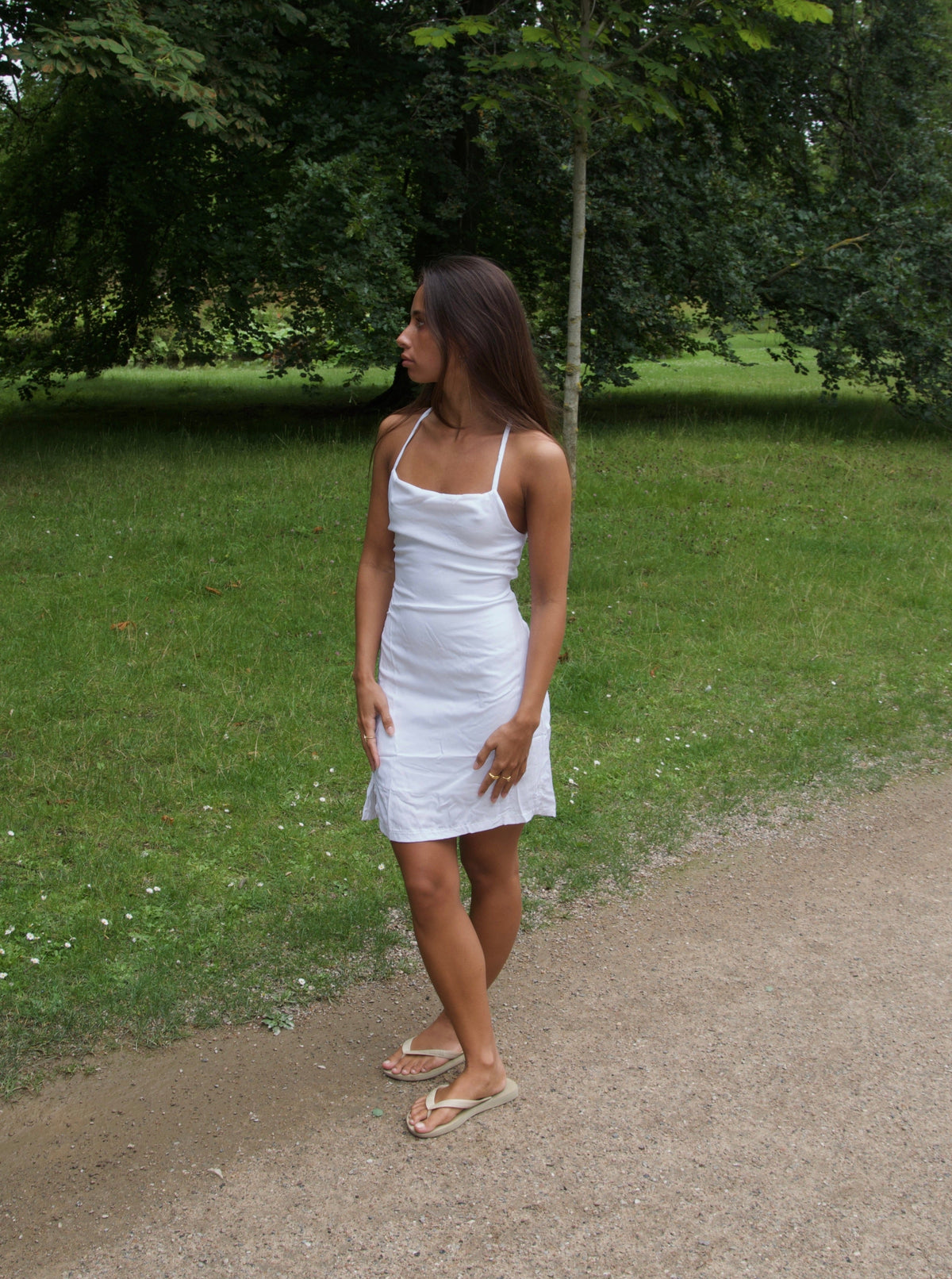 Minta dress with open back - White