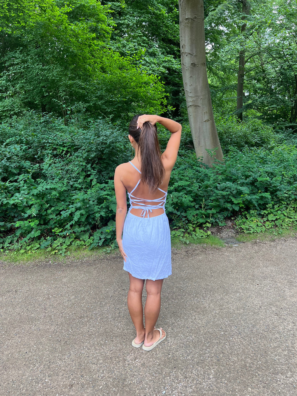 Minta dress with open back - White