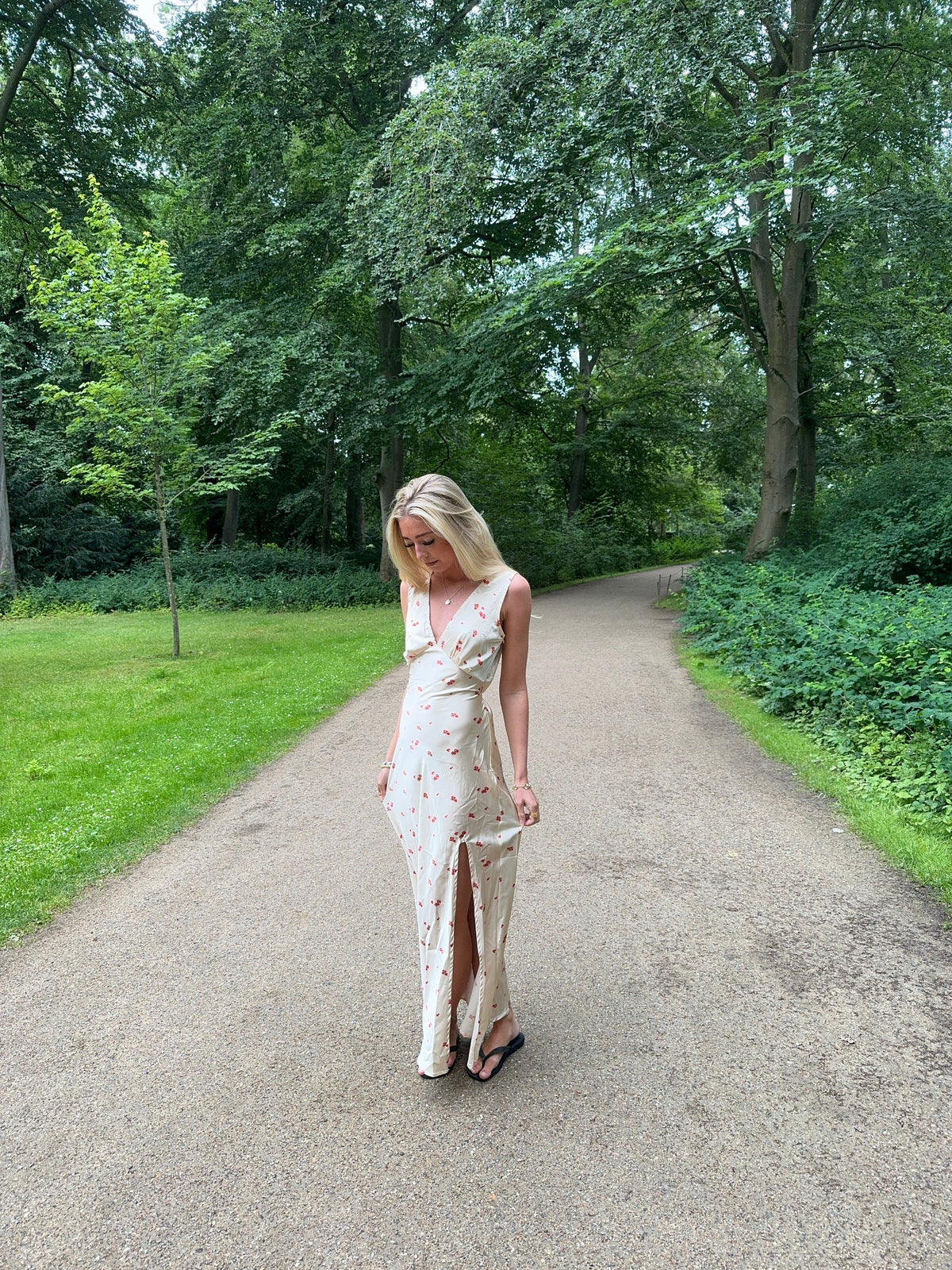 Marielle dress with flowers - Beige