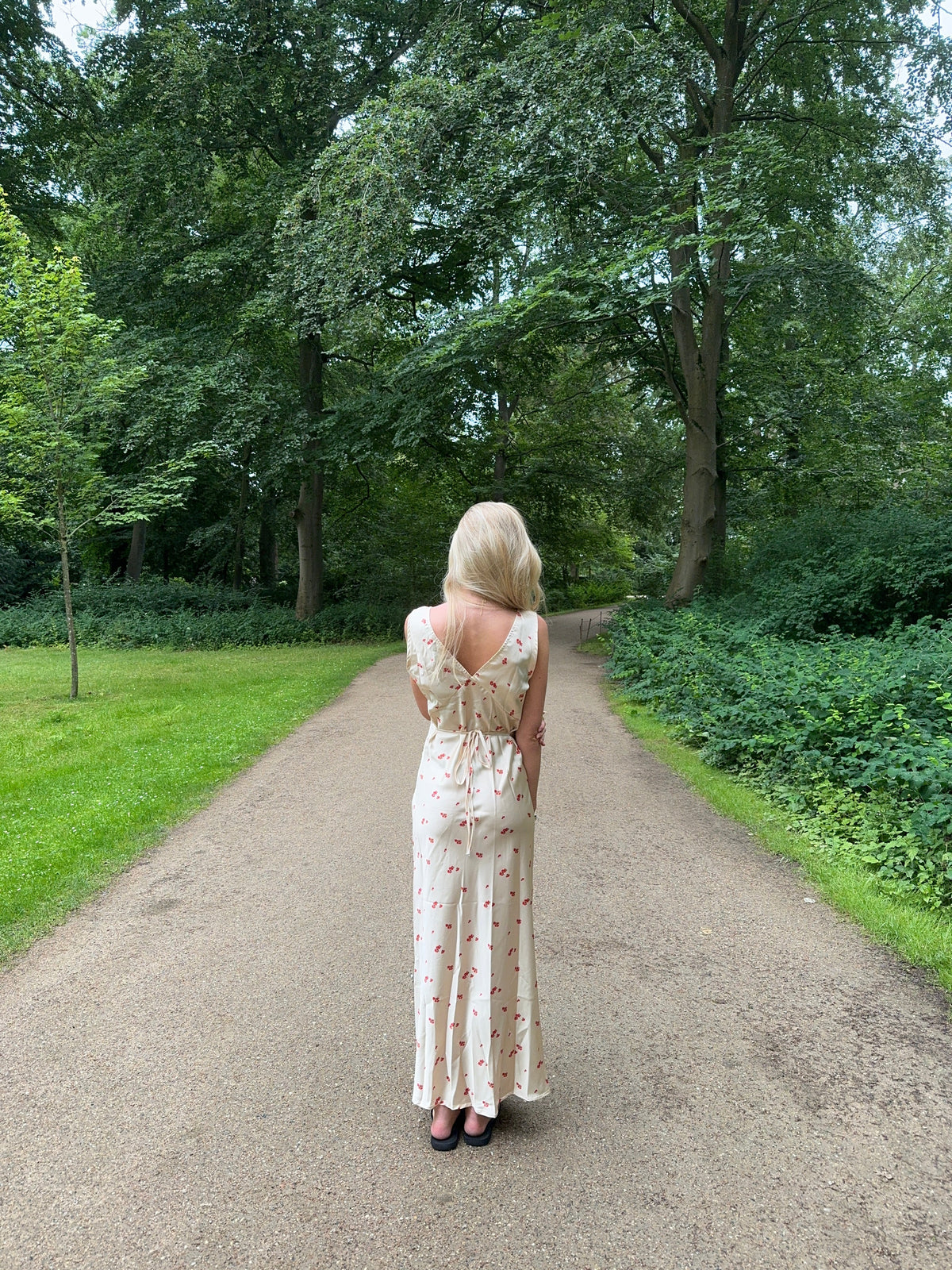 Marielle dress with flowers - Beige