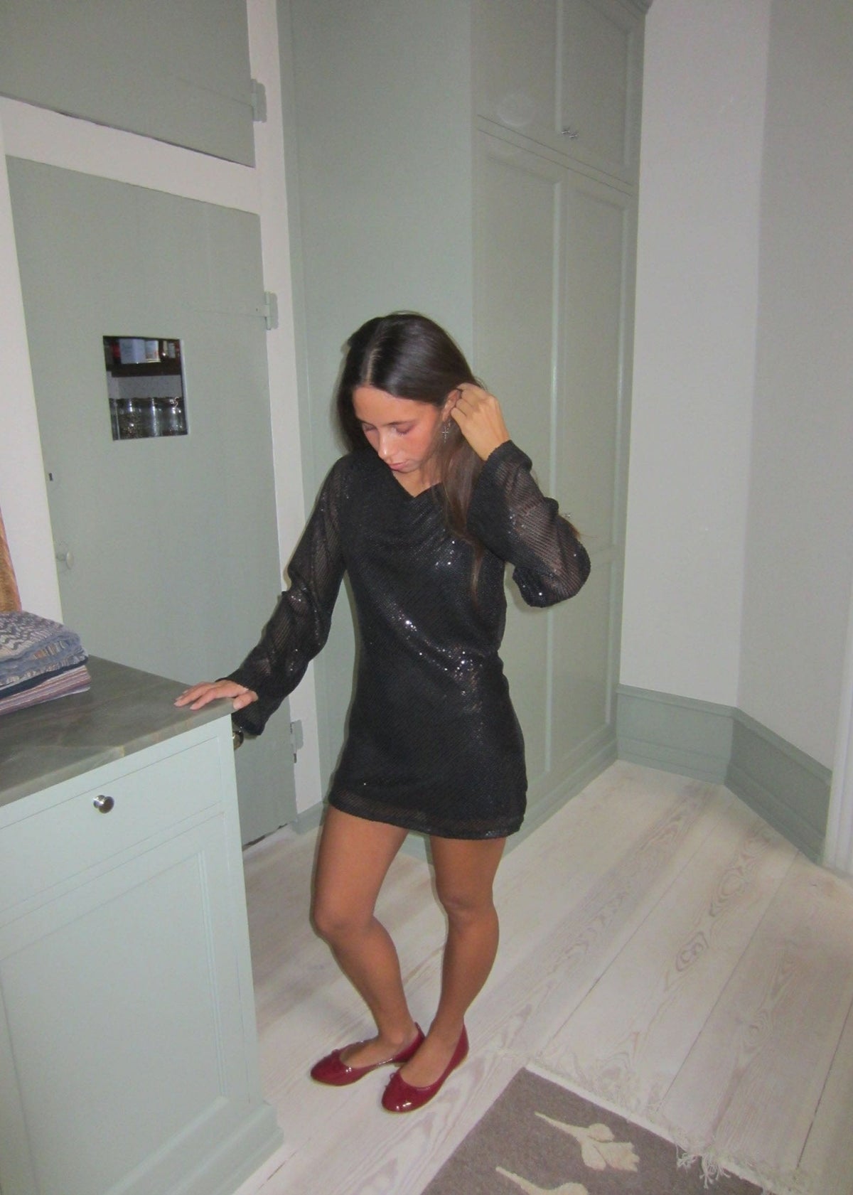 Alberta sequin dress (petite) - Black