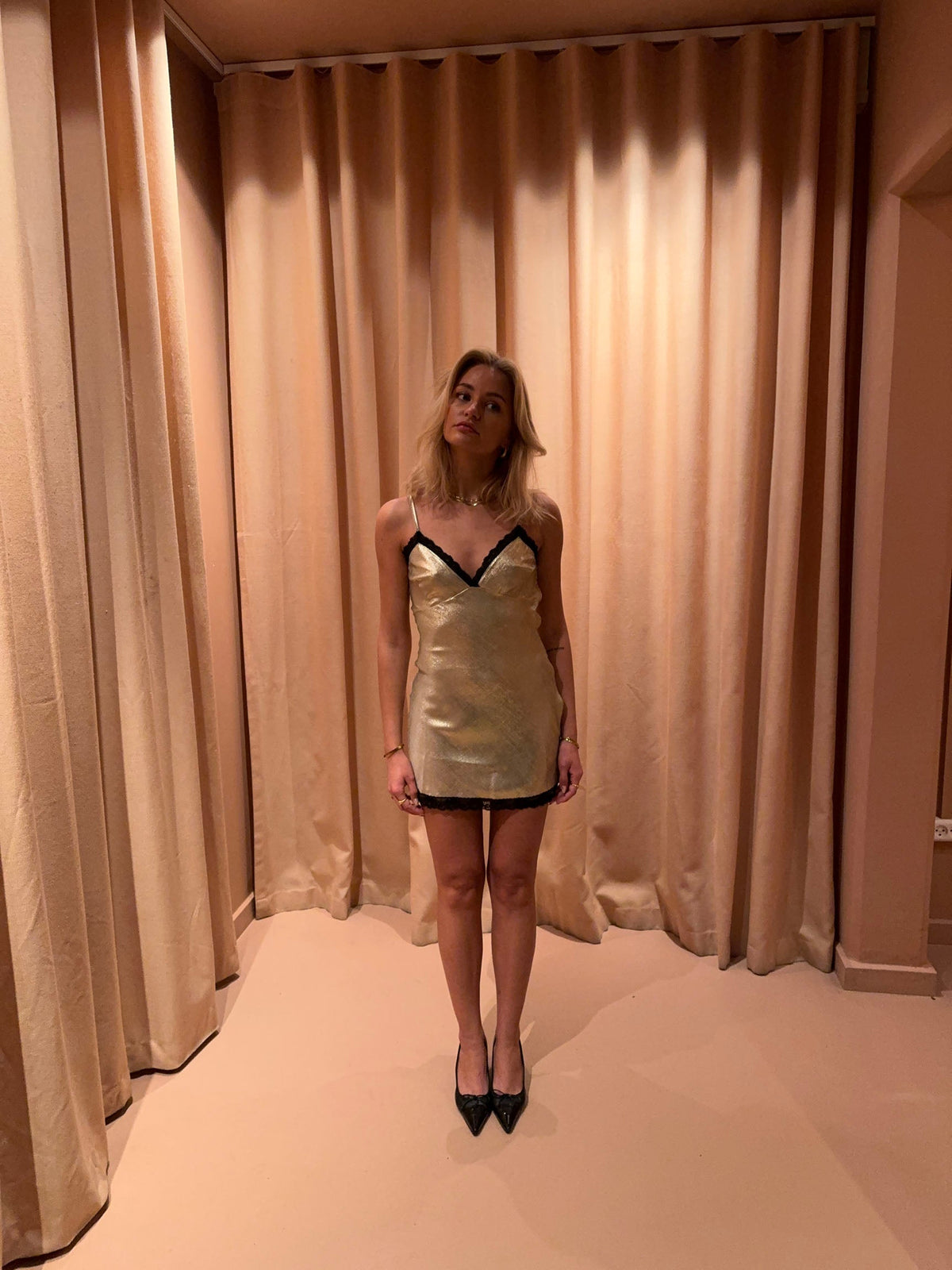 Lunnie dress - Gold