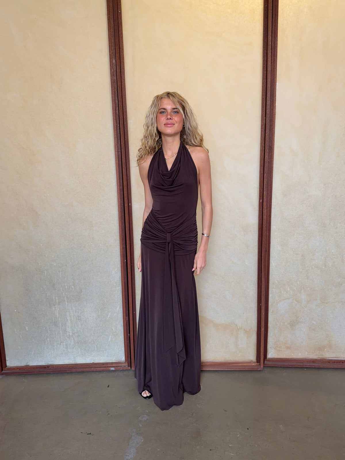 Redina dress with open back - Brown
