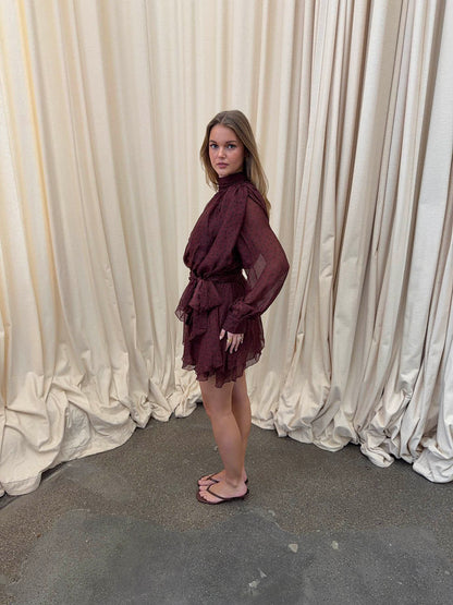 Tommeline polka dotted dress with tie – Burgundy