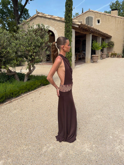 Skyla maxi dress with open back - Brown