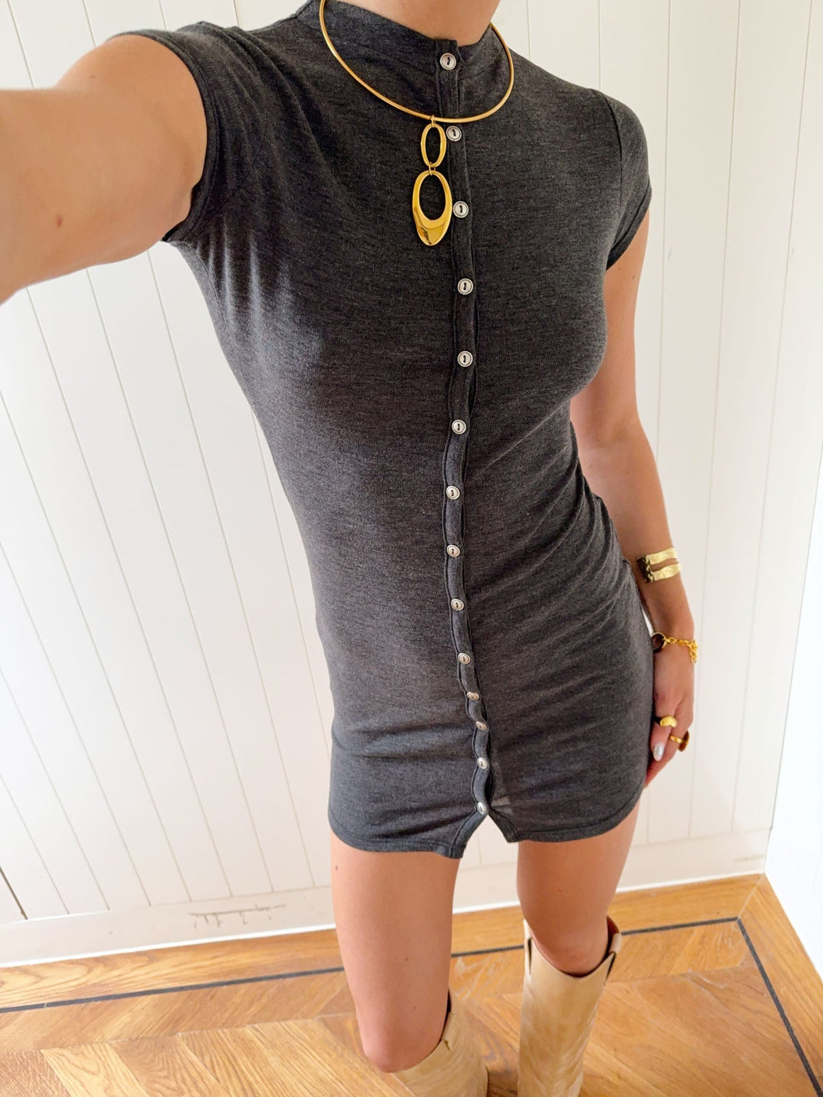 Scandivv dress with buttons - Grey