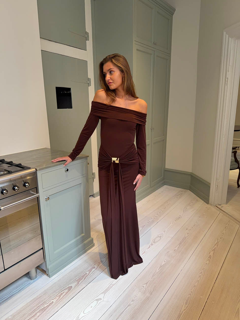 Lea long sleeve dress with gold detail - Brown