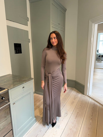 Silia maxi dress with ties - Taupe