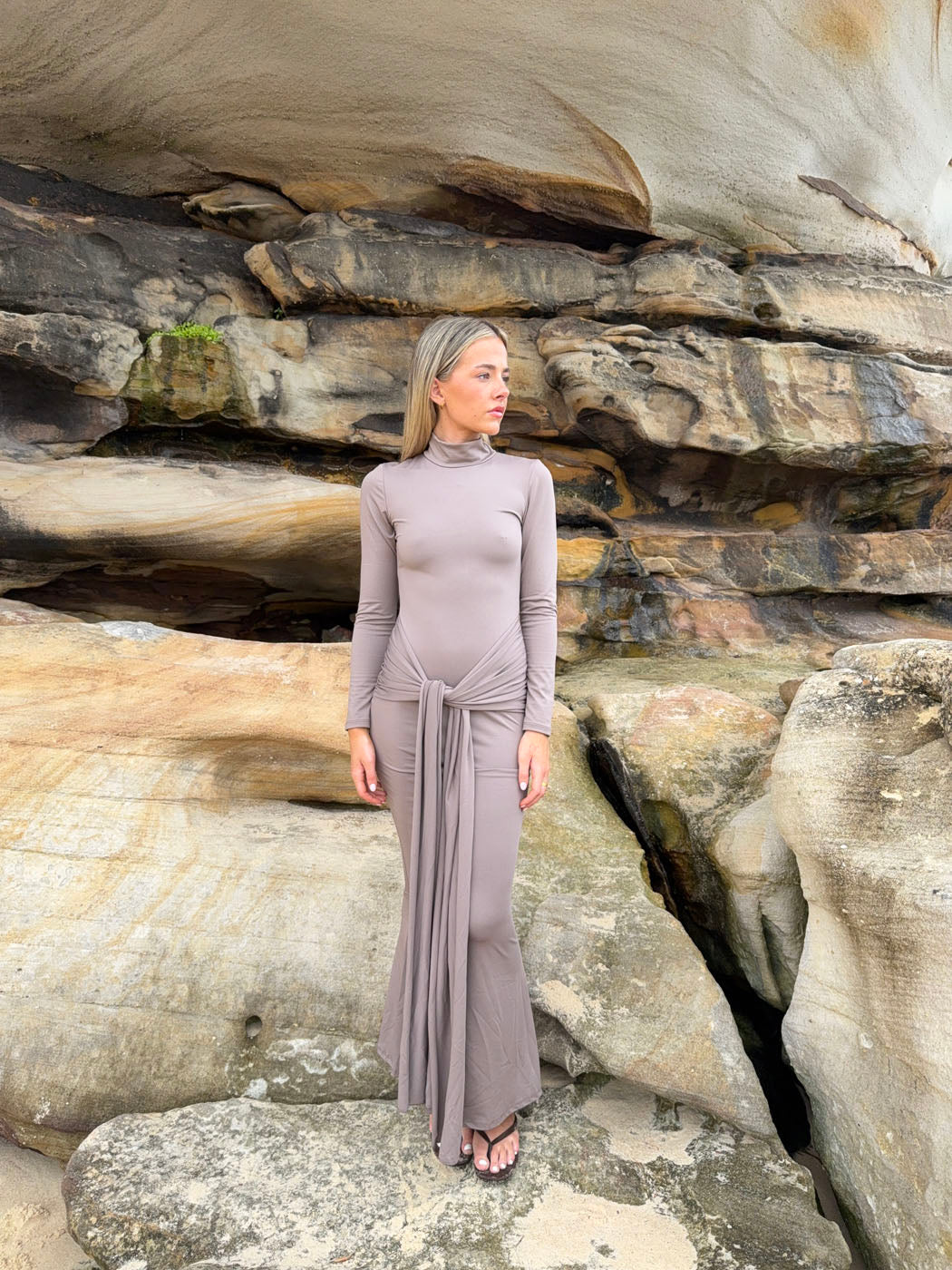 Silia maxi dress with ties - Taupe