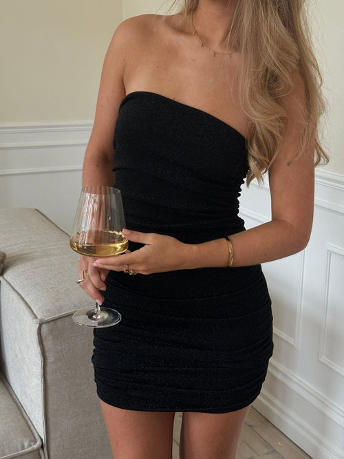 Rihanna dress with scrunch details - Black