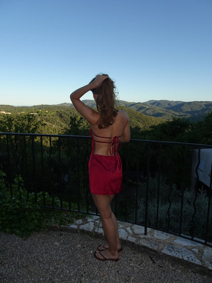 Siena satin bandeau dress – Bordeaux