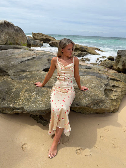 Juliana satin dress - Gold with red flowers